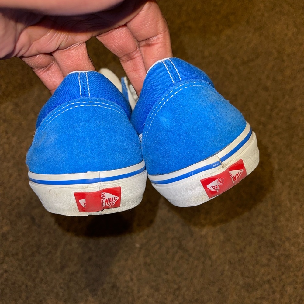 Vans - Picture 3 of 5